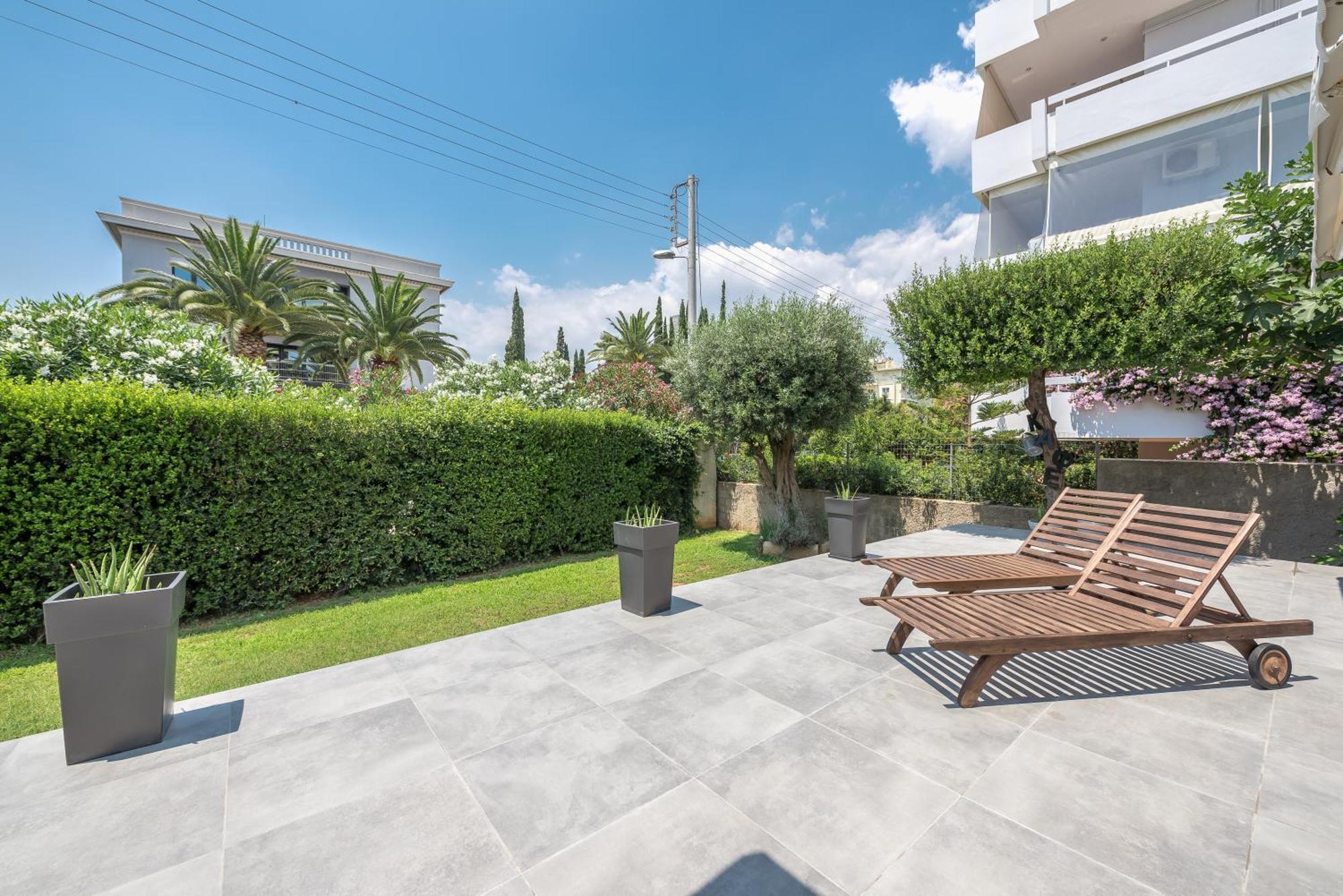 Garden Villa Glyfada Athena Bagian luar foto